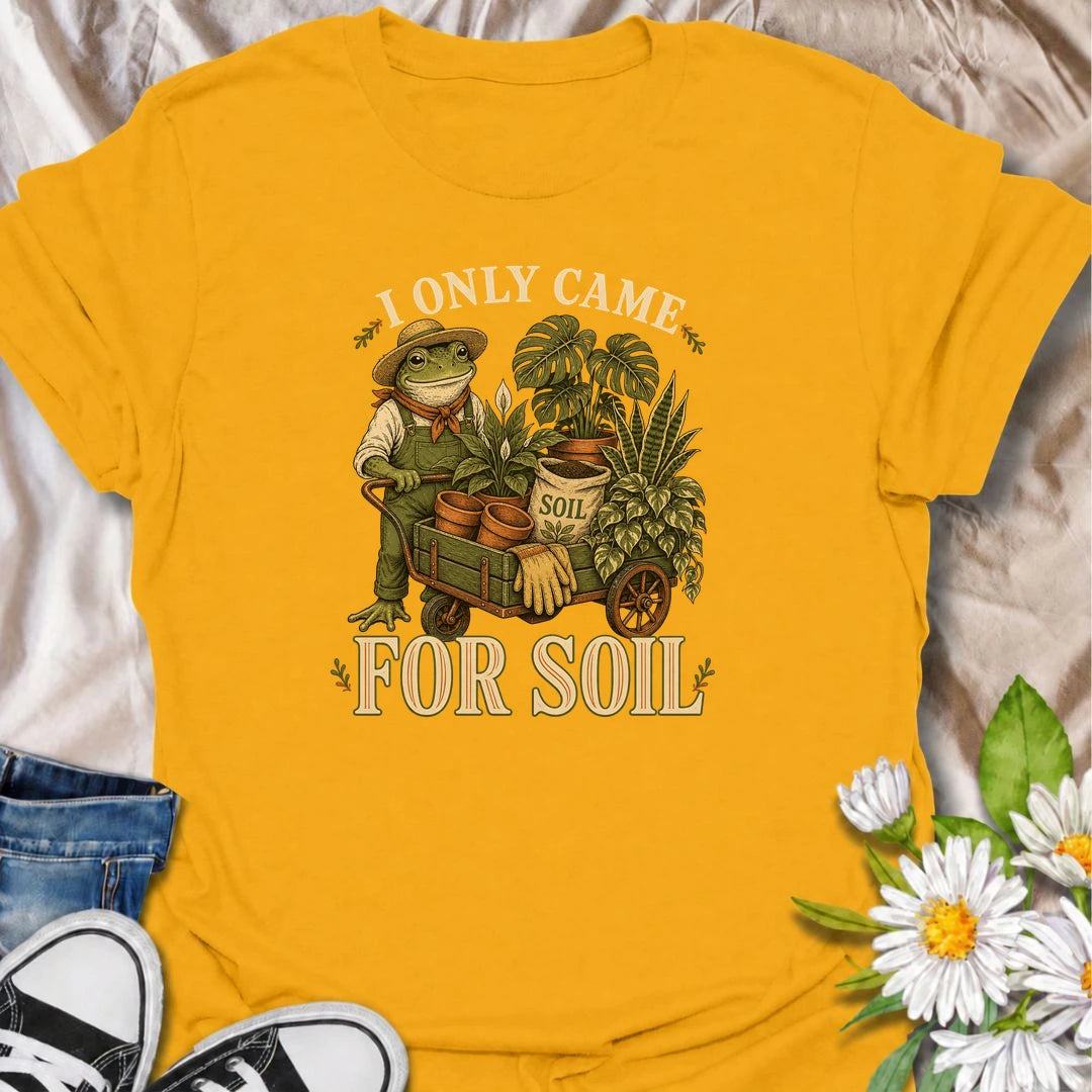 Funny plant lover T-shirt for anyone who goes to the garden center for one bag of soil and somehow comes home with a trolley full of plants. A vintage frog and houseplant design made for plant collectors, gardeners and anyone who understands an accidental nursery haul