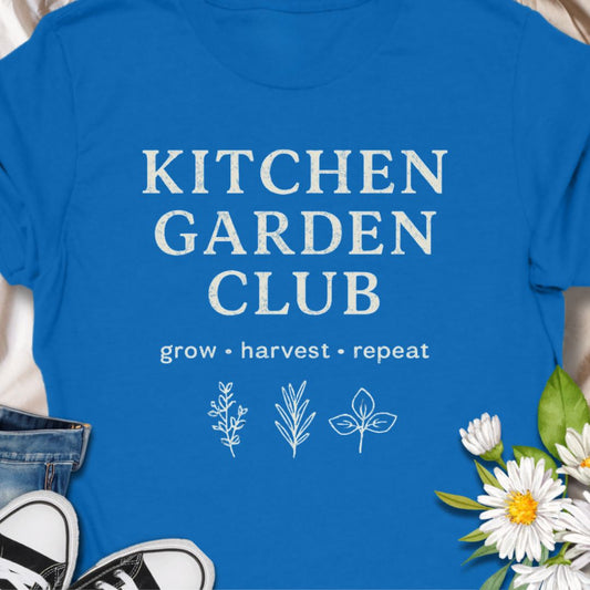 “Kitchen Garden Club – Grow • Harvest • Repeat” t-shirt for home growers and vegetable gardeners. A rustic botanical graphic tee perfect for herb lovers, backyard gardeners, and garden-to-table enthusiasts.