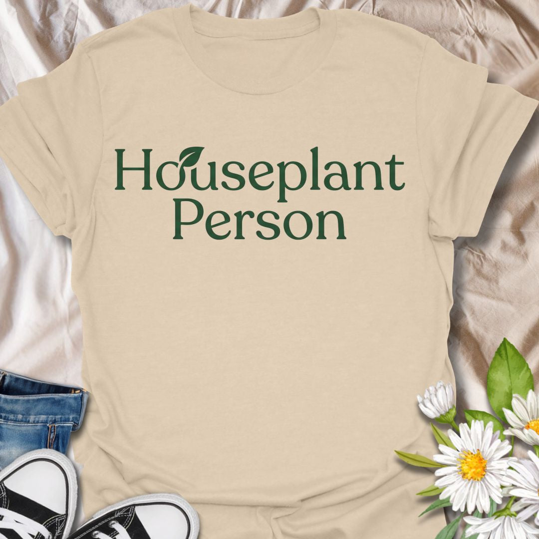Minimalist plant lover t-shirt featuring “Houseplant Person” typography. Perfect for plant parents, indoor plant lovers, and botanical enthusiasts. A clean, everyday tee with subtle plant identity style, ideal for gifting or casual wear.