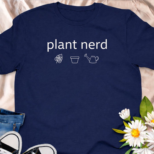 Minimalist “Plant Nerd” t-shirt for plant lovers, gardeners, and houseplant enthusiasts. A modern botanical tee perfect for plant moms, dads, and indoor gardeners.